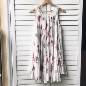 💜 Free People Floral Flowy Lace Dress - L